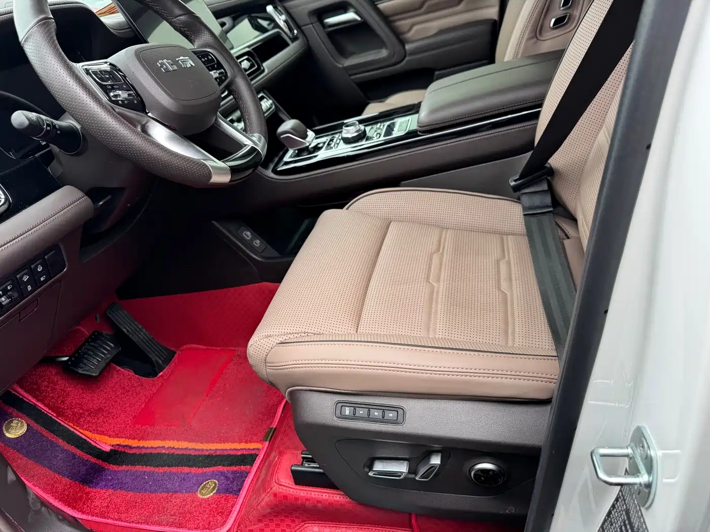 BAIC ORV Beijing Off-Road BJ60 2022 2.0T May Day Edition 5-Seater фото 10