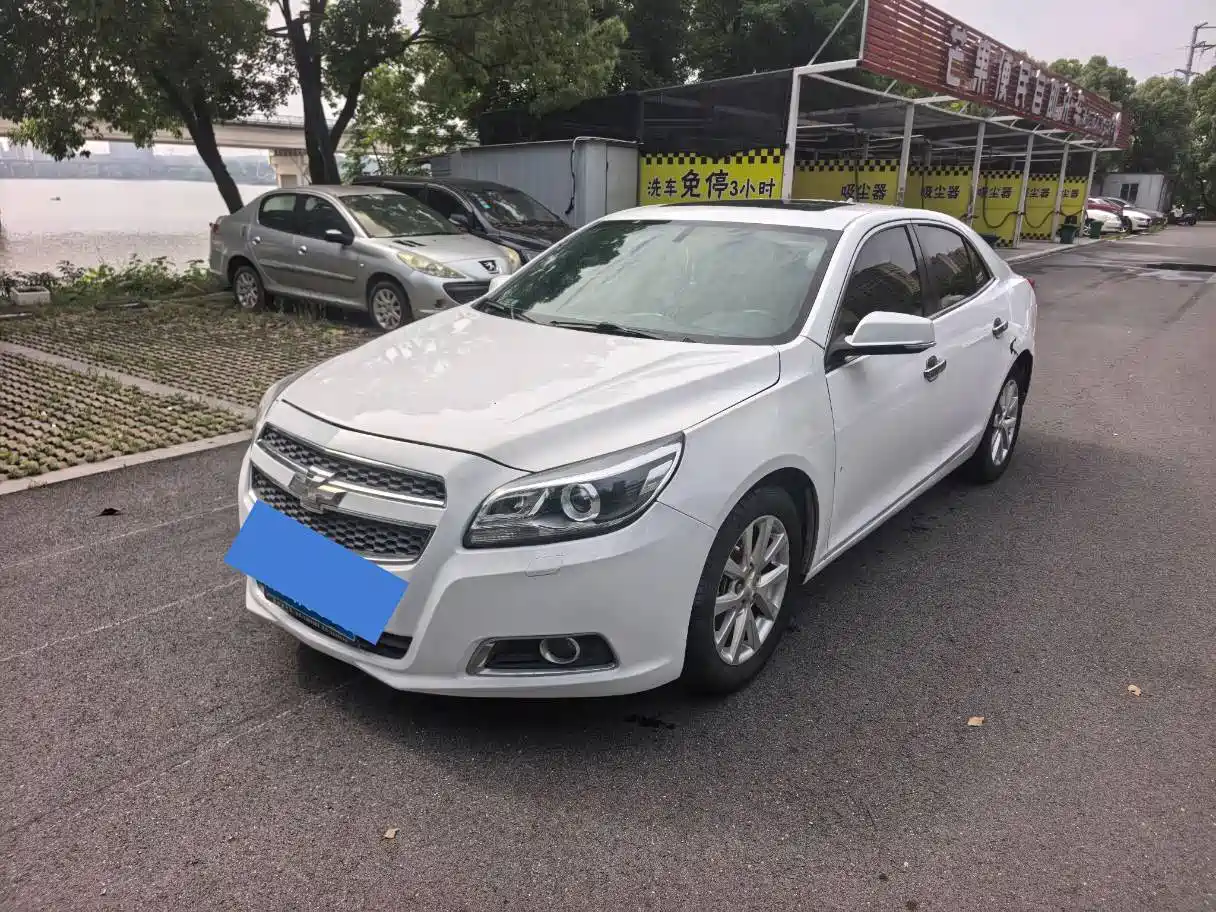 Chevrolet Malibu 2014 2.0L Automatic Comfort фото 2
