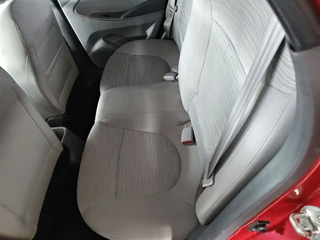 Hyundai Verna 2014 1.4L Automatic Smart GLS фото 17