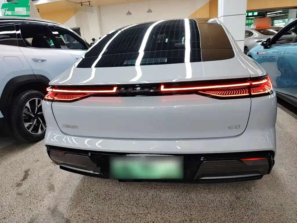 Geely Galaxy Galaxy E8 2025 2025 700km Long Voyage Smart Drive Edition