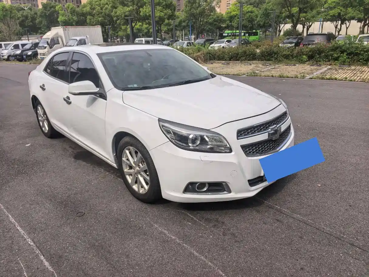 Chevrolet Malibu 2014 2.0L Automatic Comfort фото 3