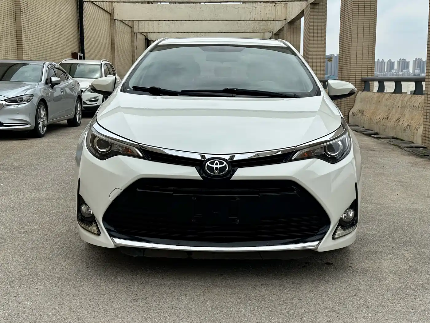 Toyota Levin 2018 185T CVT Premium Edition China V фото 2