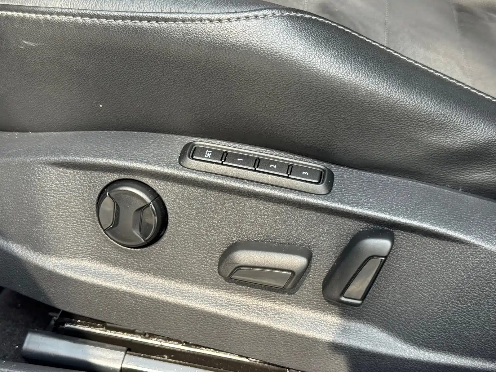 Фото 16 - Volkswagen Golf
