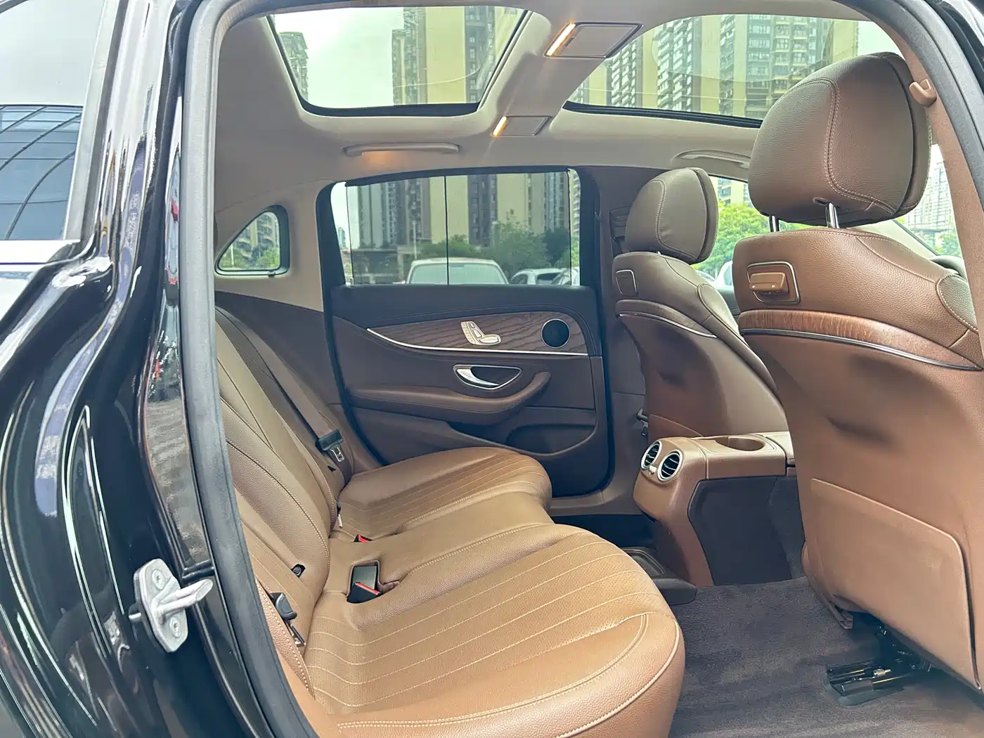 Mercedes-Benz E-Class 2018 Facelift E 300 L Fashion фото 18