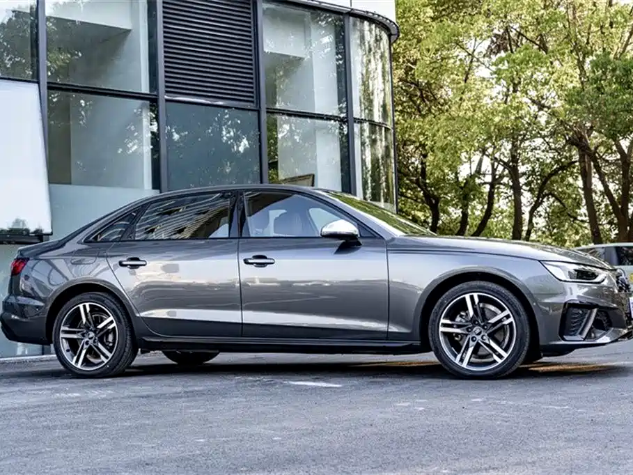 Audi A4L 2022 40 TFSI Luxury Dynamic фото 6