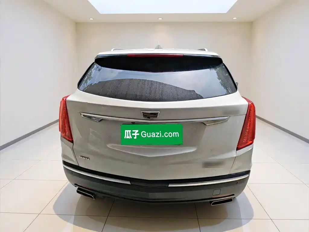 Photo 5 - Cadillac XT5