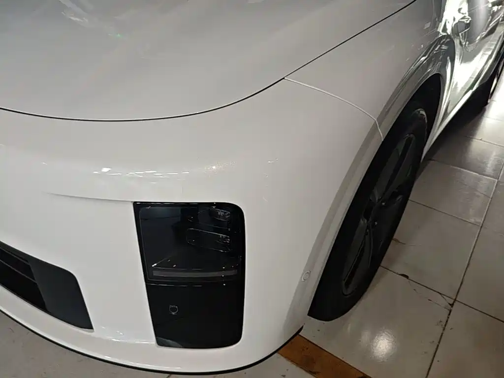 Photo 24 - Li Auto i6
