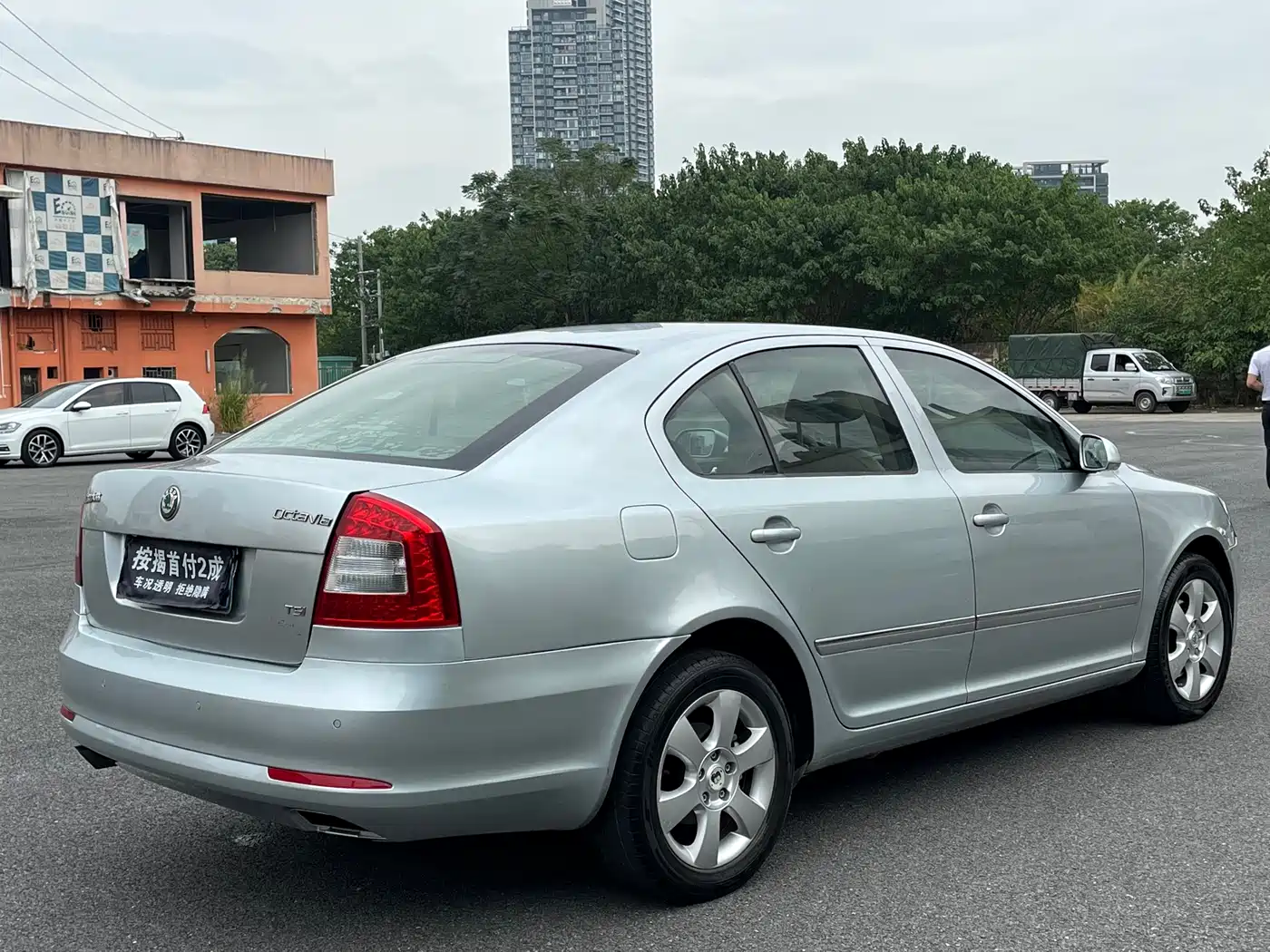 Škoda Octavia 2010 Model 1.8TSI DSG Elegance Edition фото 4