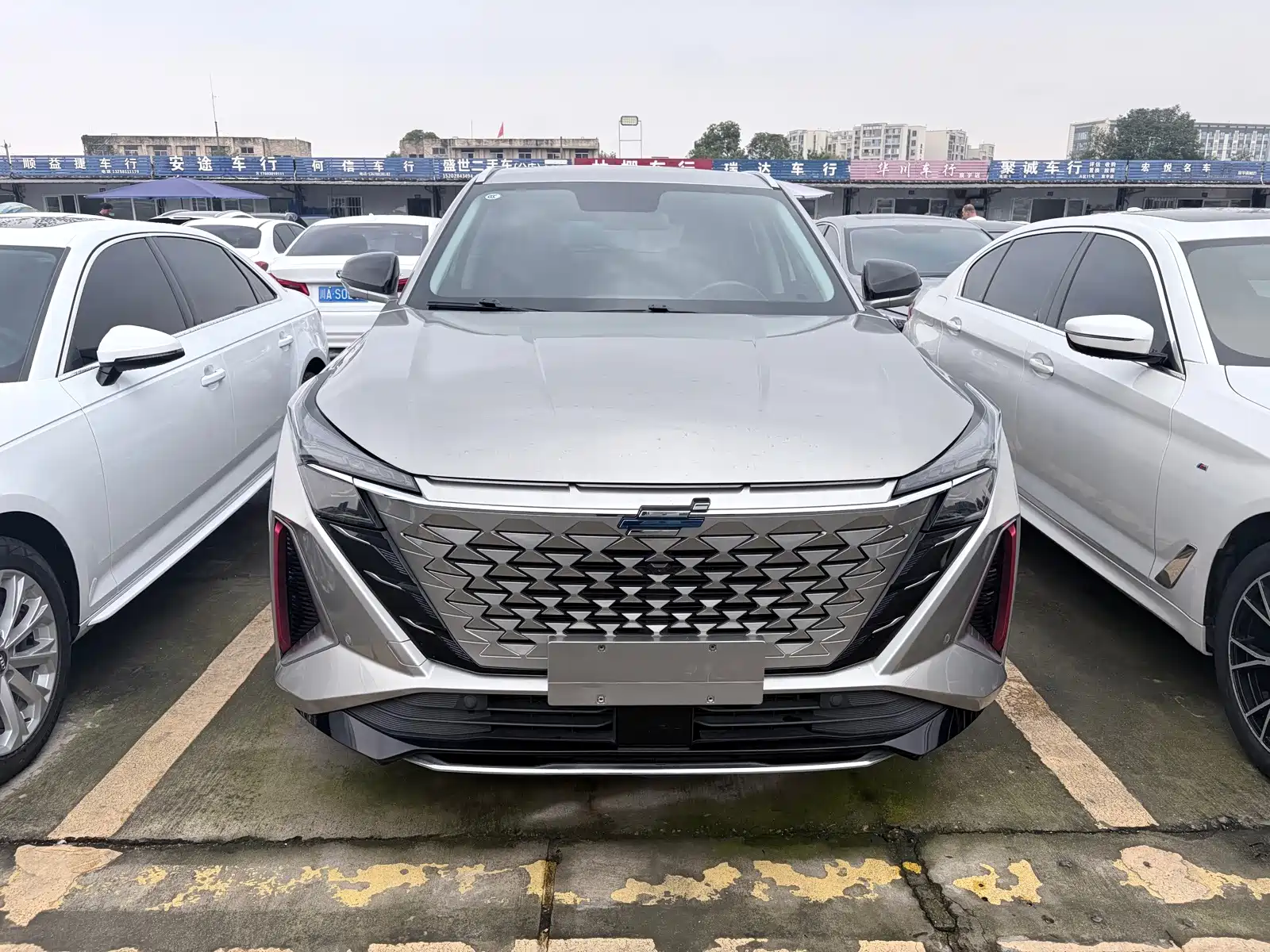 صورة 2 - Changan Oshan Z6