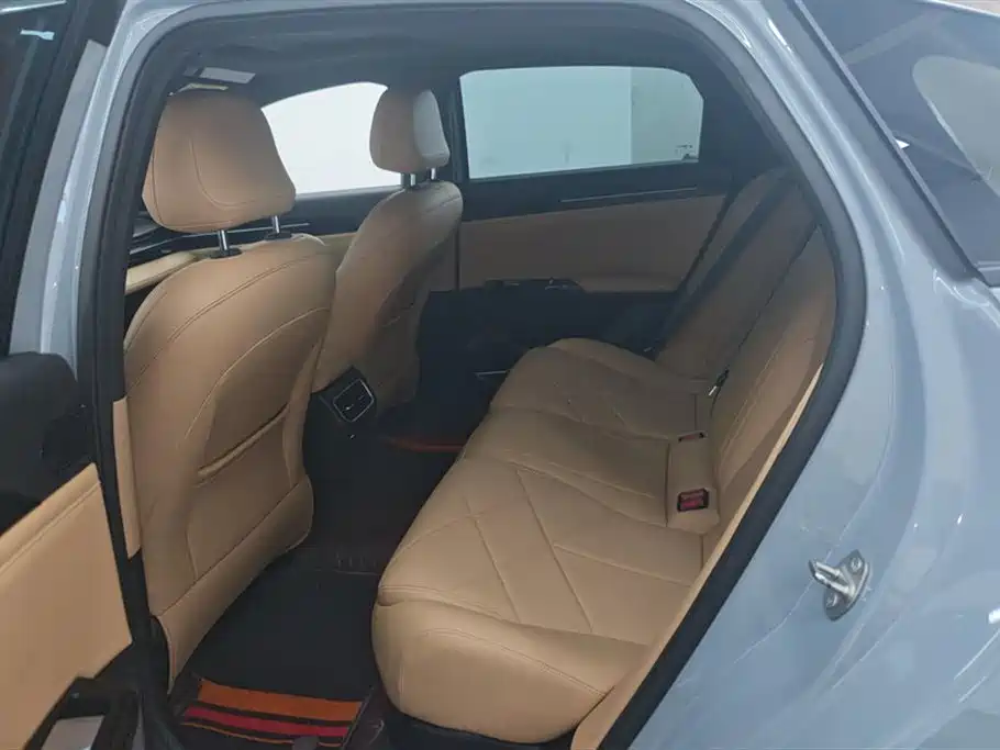 GEELY GALAXY GALAXY L6