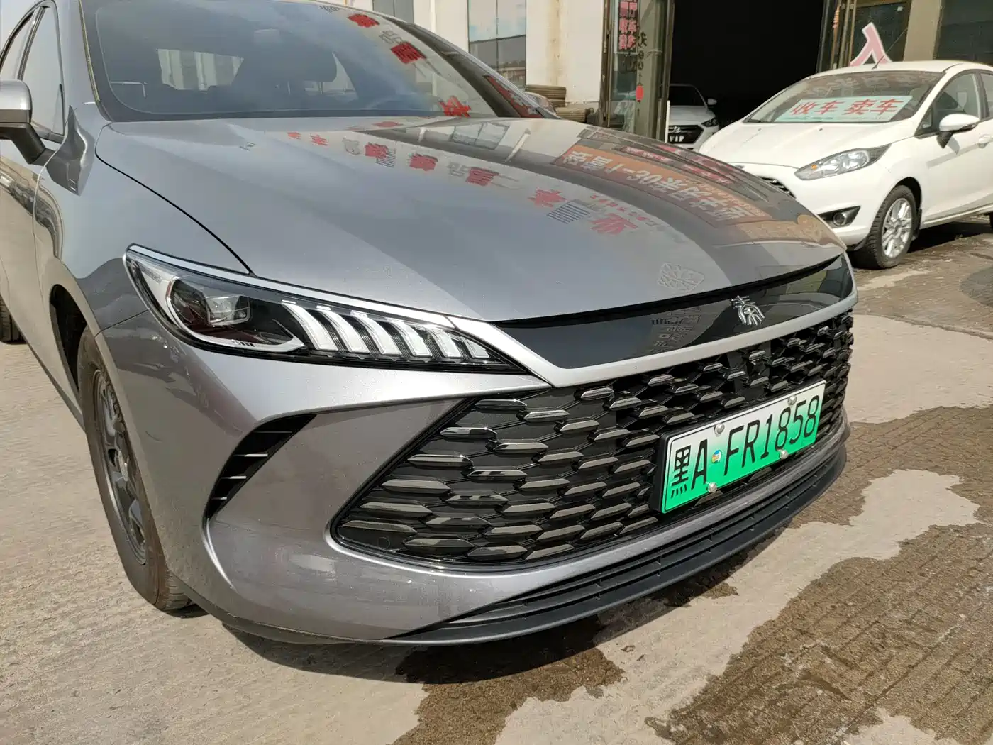 BYD Qin PLUS 2025 DM-i Smart Drive 55KM Leader фото 6