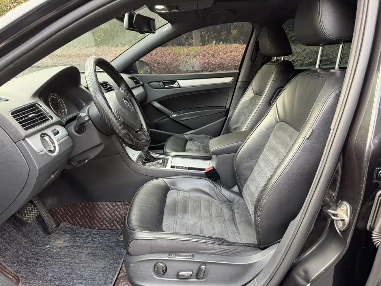 Volkswagen Passat 2011 2.0TSI DSG Ultimate фото 11