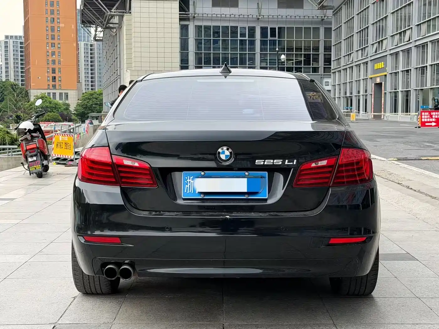 BMW 5 Series 2017 525Li Leading Edition фото 5