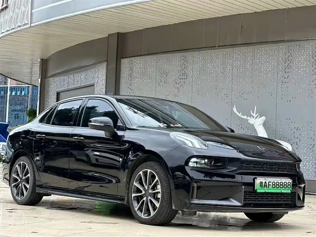 Lynk & Co 03 New Energy 2021 1.5T PHEV фото 3