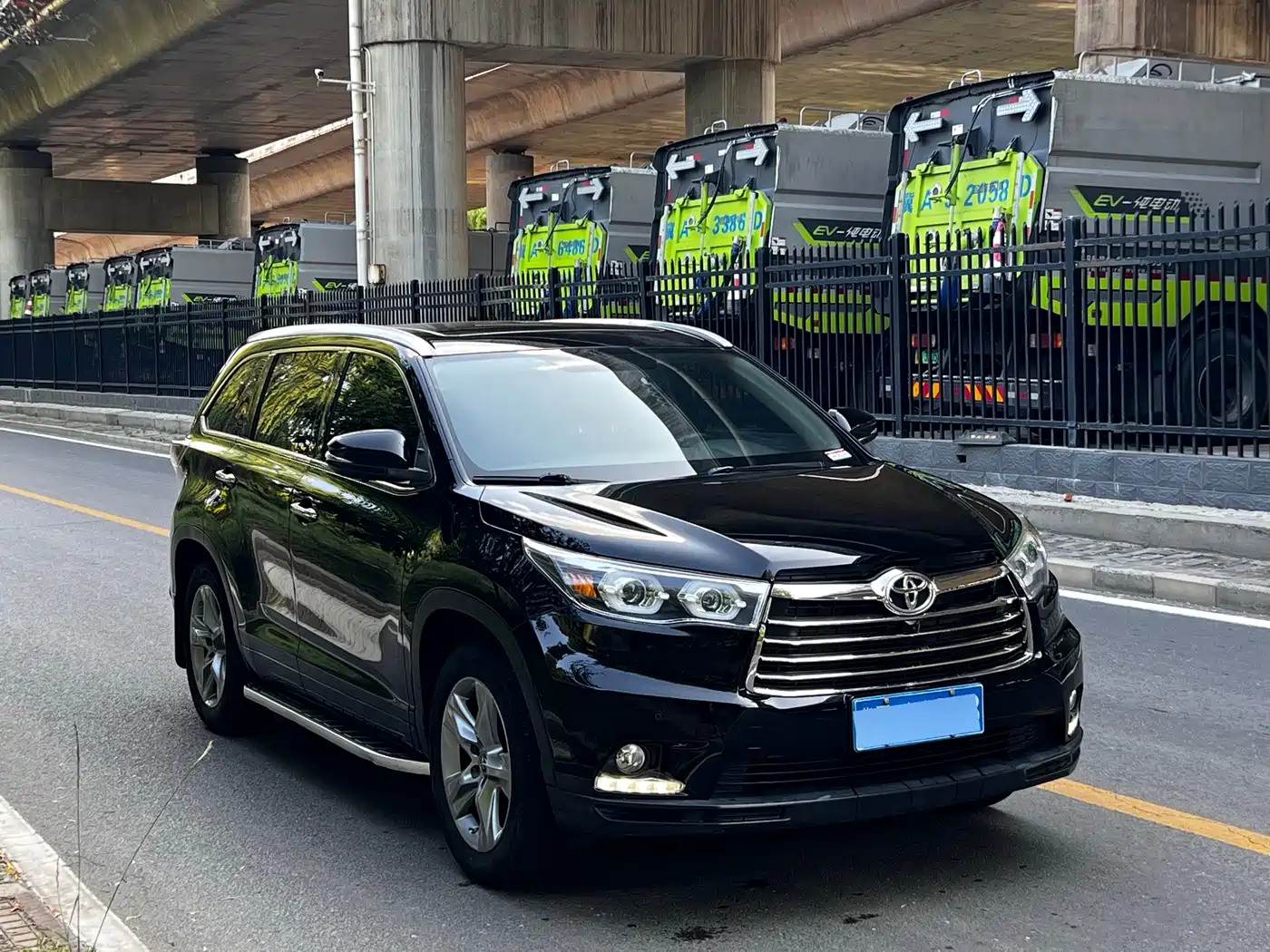 Toyota Highlander 2017 2.0T 4WD Premium 7-Seater фото 2