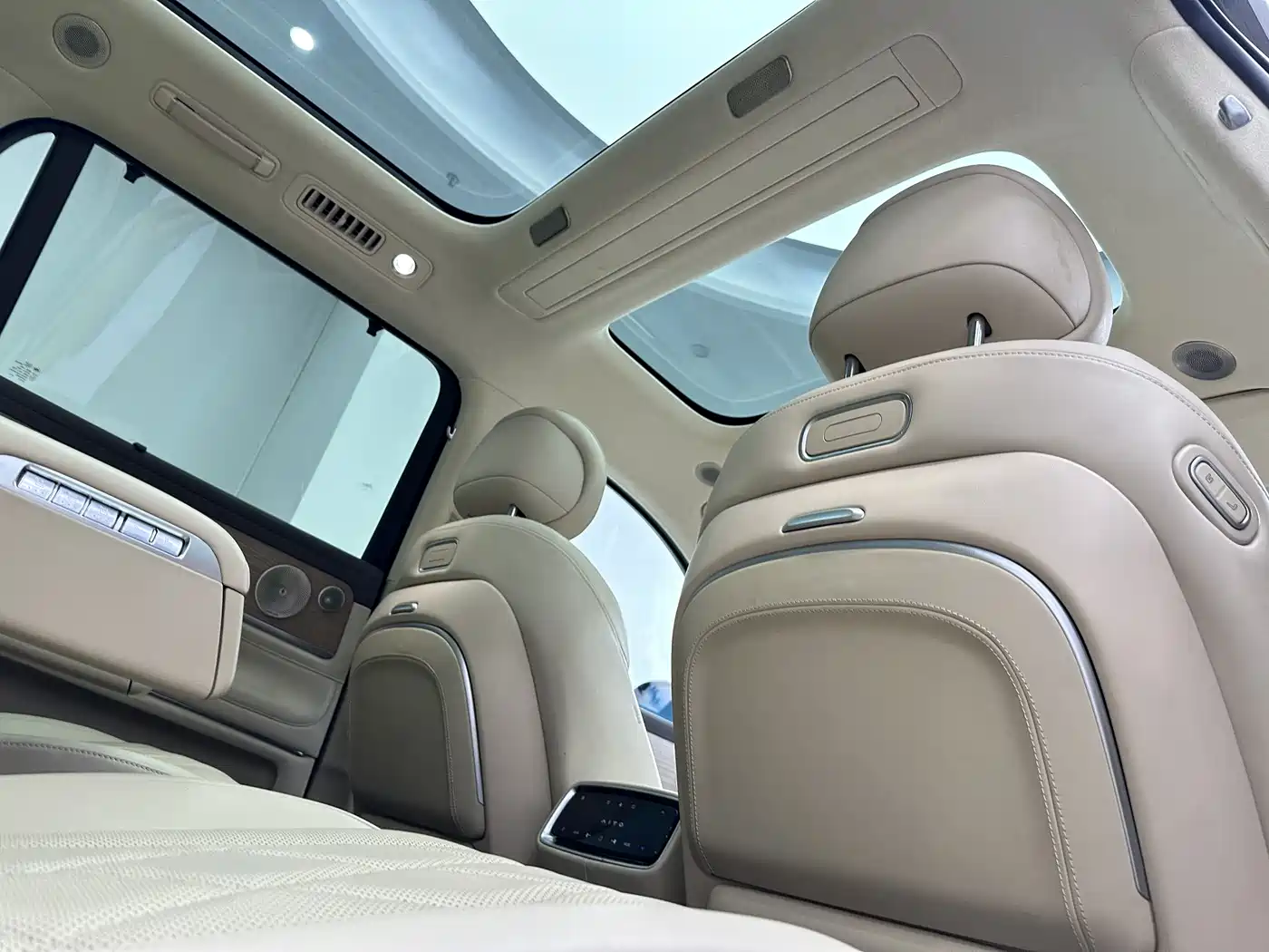 AITO Wenjie AITO M9 2024 Range Extender Ultra 52kWh 6-seater фото 16