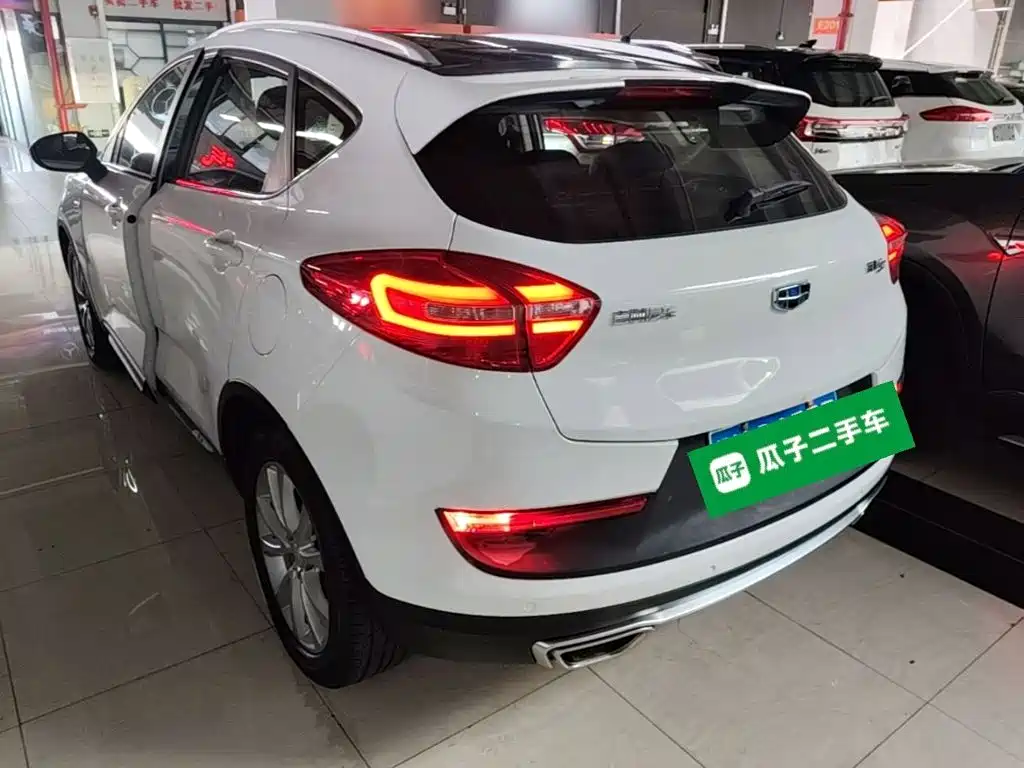 Фото 5 - Geely Emgrand GS