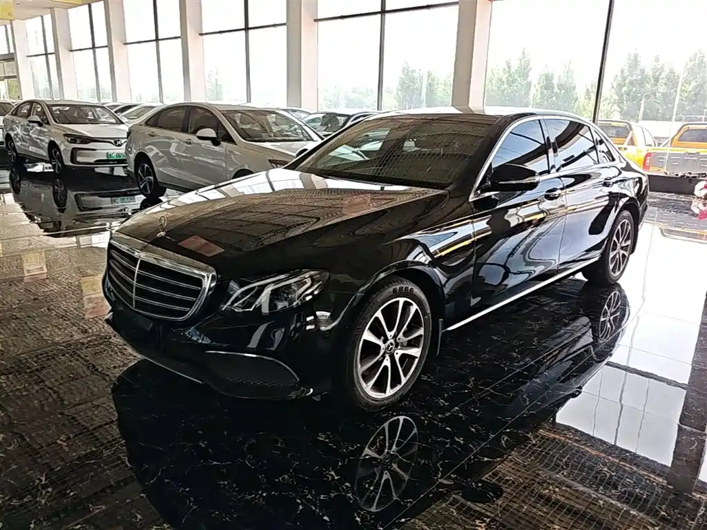 Mercedes-Benz E-Class 2018 E 300 L Fashion фото 2