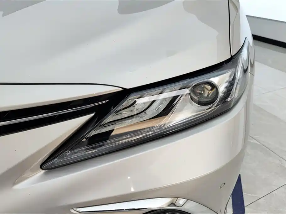 Toyota Camry 2021 2.5G Luxury Edition фото 5