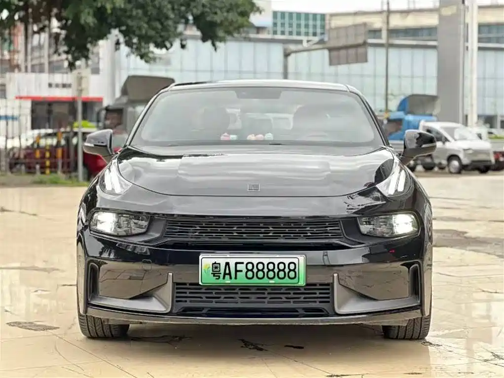 Lynk & Co 03 New Energy 2021 1.5T PHEV фото 2