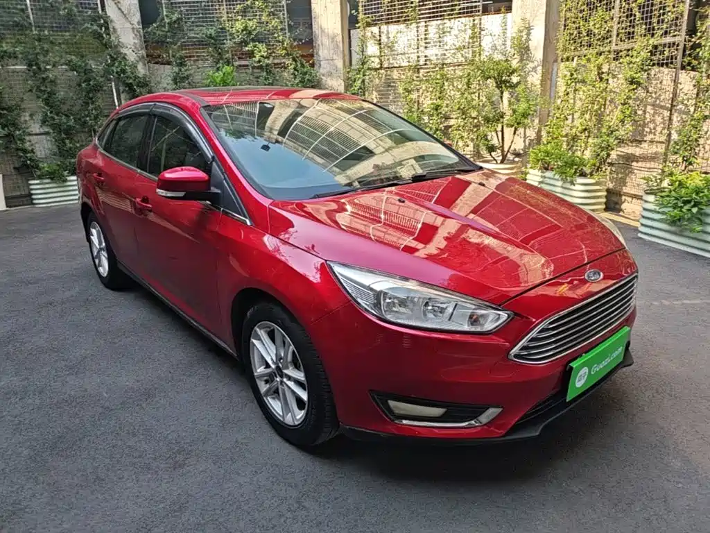 Фото 4 - Ford Focus
