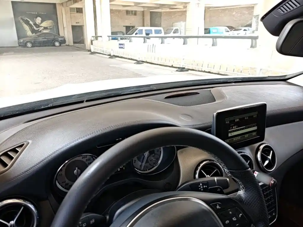 Mercedes-Benz GLA 2015 2015 GLA 220 4MATIC Fashion Edition