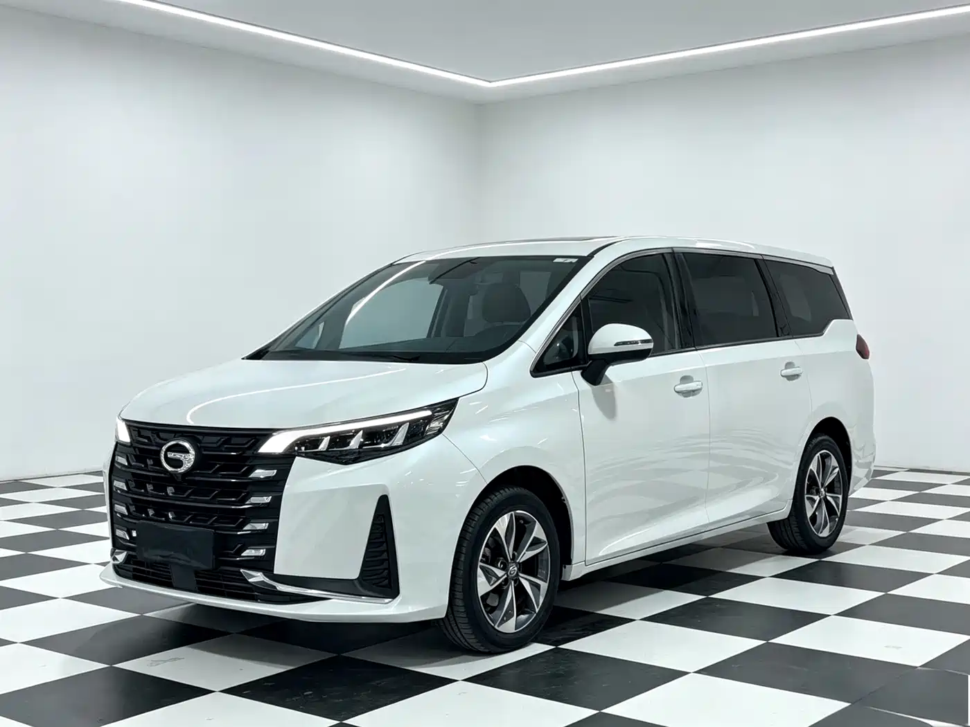 GAC Trumpchi Trumpchi M6 2021 — пригон из Китая