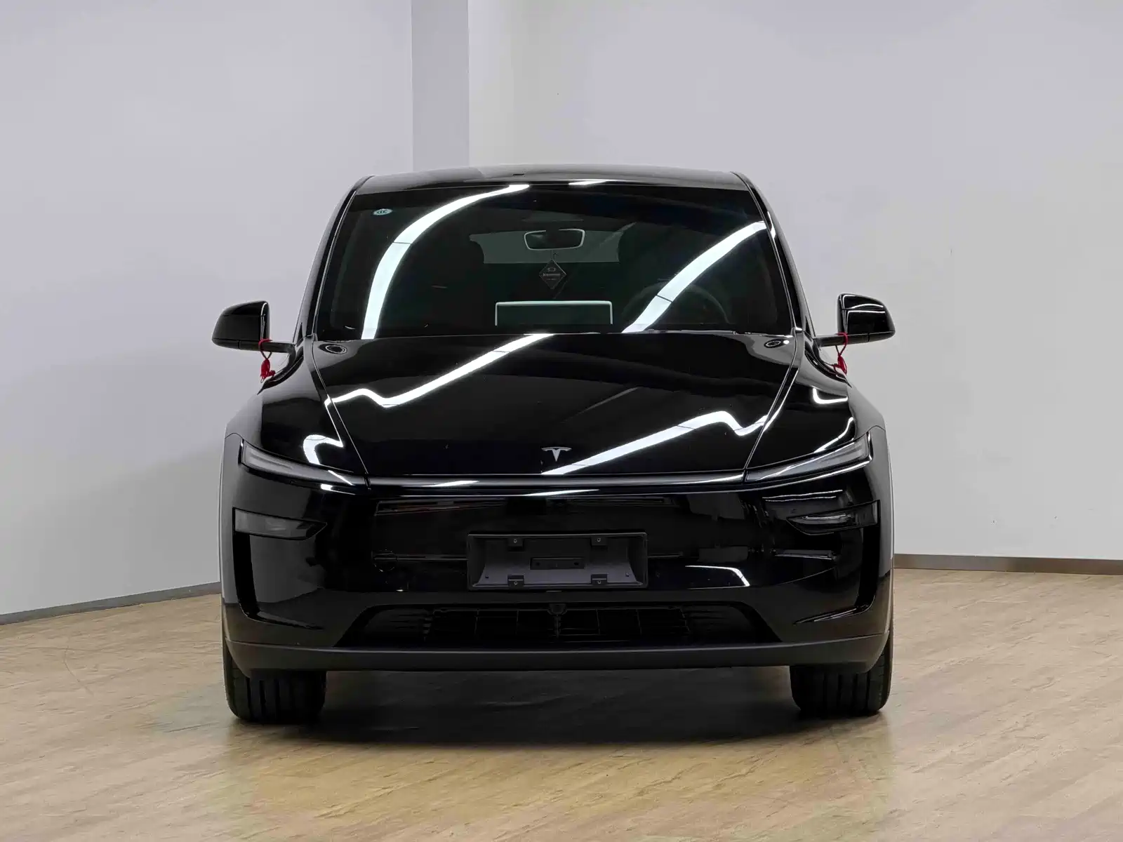 Photo 2 - Tesla Model Y