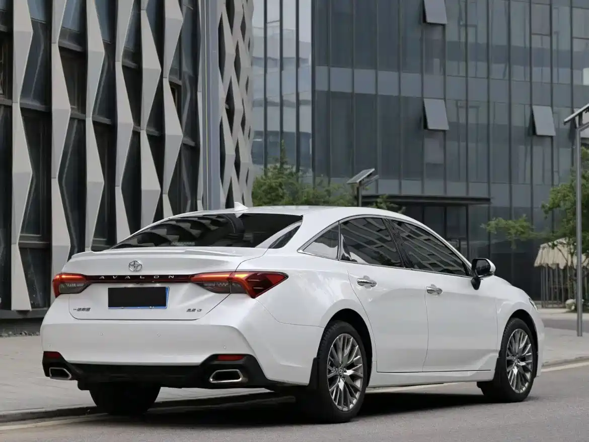Toyota Avalon 2022 2.5L Luxury Edition фото 7