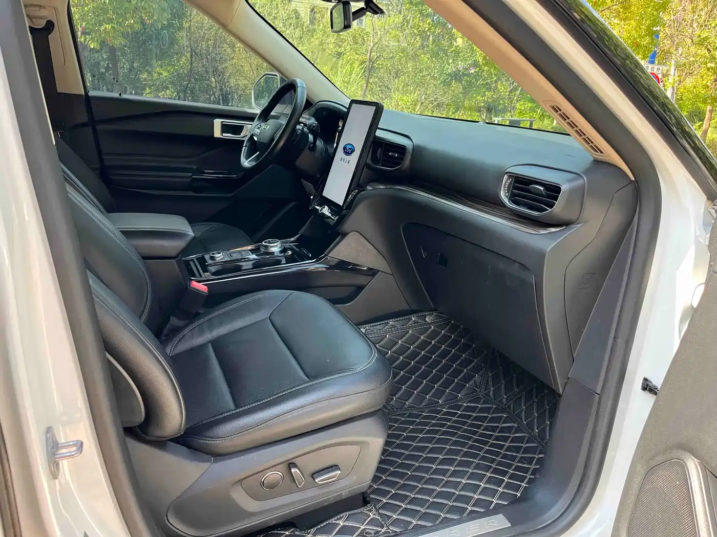 Ford Explorer 2020 2020 EcoBoost 285 AWD Titanium Edition 6-Seater