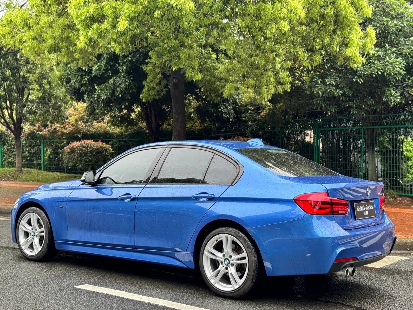BMW 3 Series 2017 330i M Sport фото 9