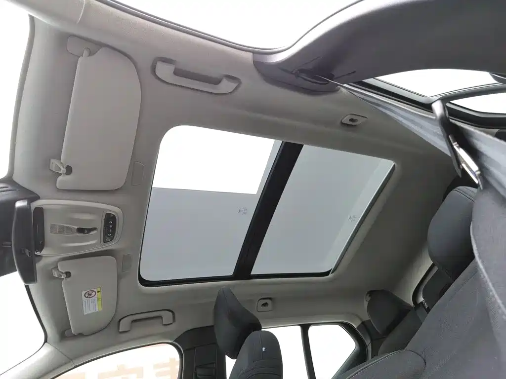 Volvo XC40 2021 2022 Model T4 AWD Smart Drive Fashion Edition