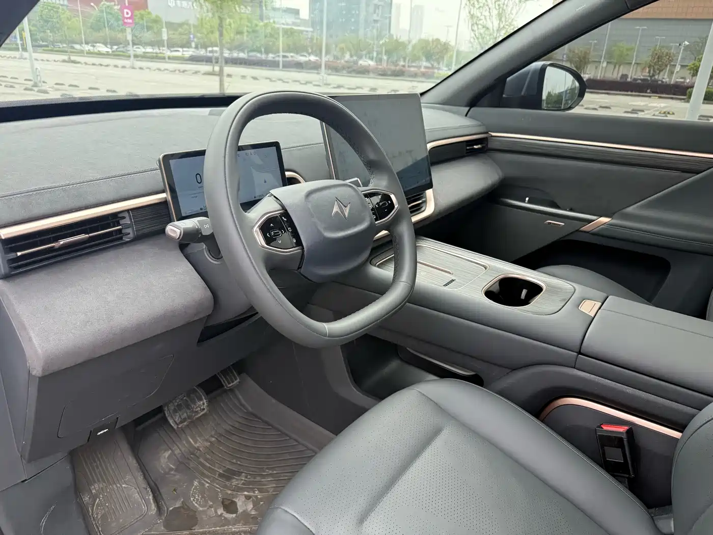Dongfeng Yipai eπ008 2024 210Max Range Extender 6-Seater фото 5