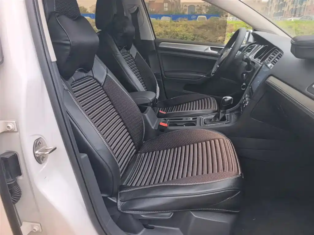 Volkswagen Golf 2018 1.6L Automatic Comfort фото 25