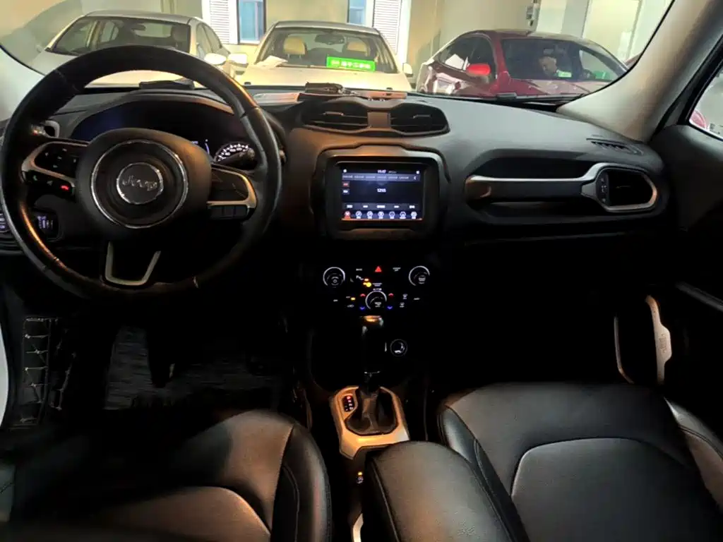 Jeep Renegade 2018 2018 Connected Large Screen Edition 180T Automatic Power