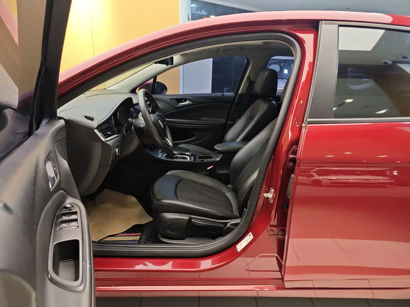 Buick Verano 2020 20T CVT Leading фото 14