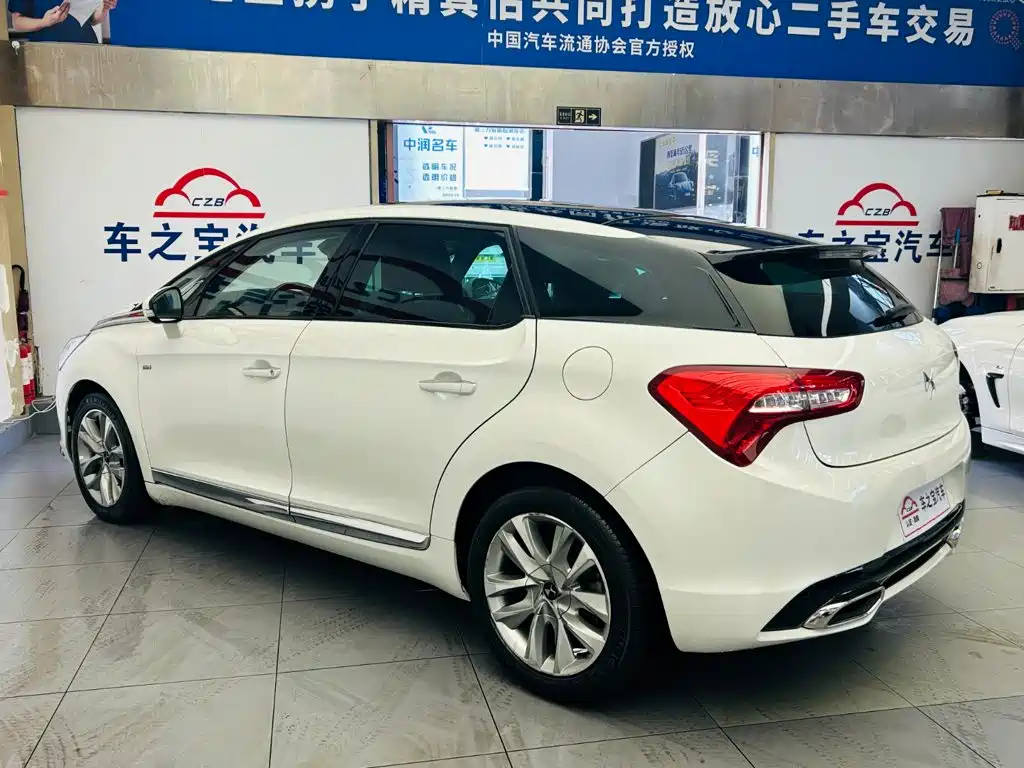 DS 5 2014 2014 1.6T Luxury THP160