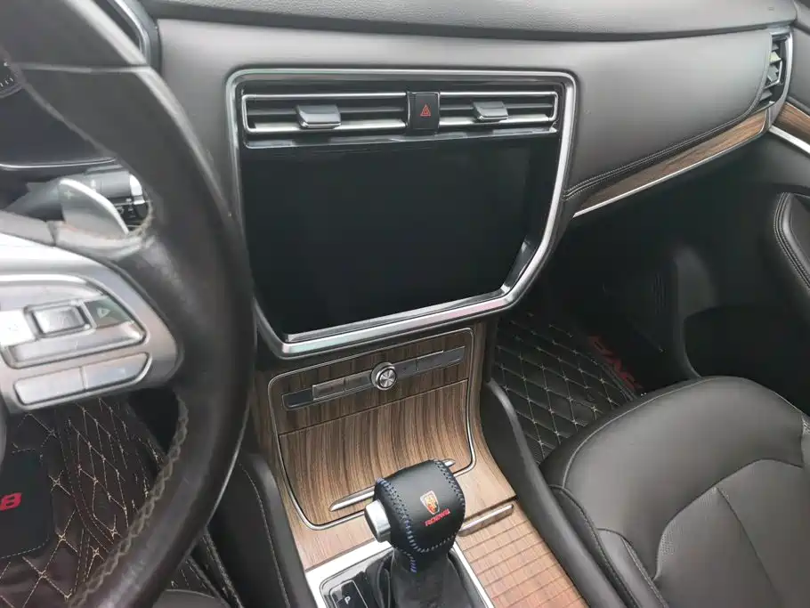 Roewe RX8 2018 2018 30T Smart Internet AWD Flagship Edition