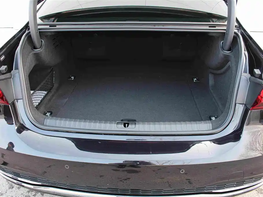 Audi A7L 2025 2024 45 TFSI quattro Premium Luxury