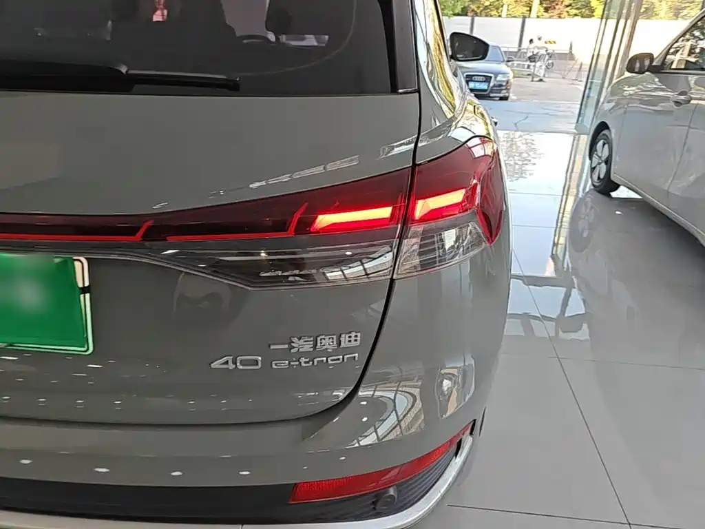 Audi Q4 e-tron 2023 2023 40 e-tron Innovation Edition