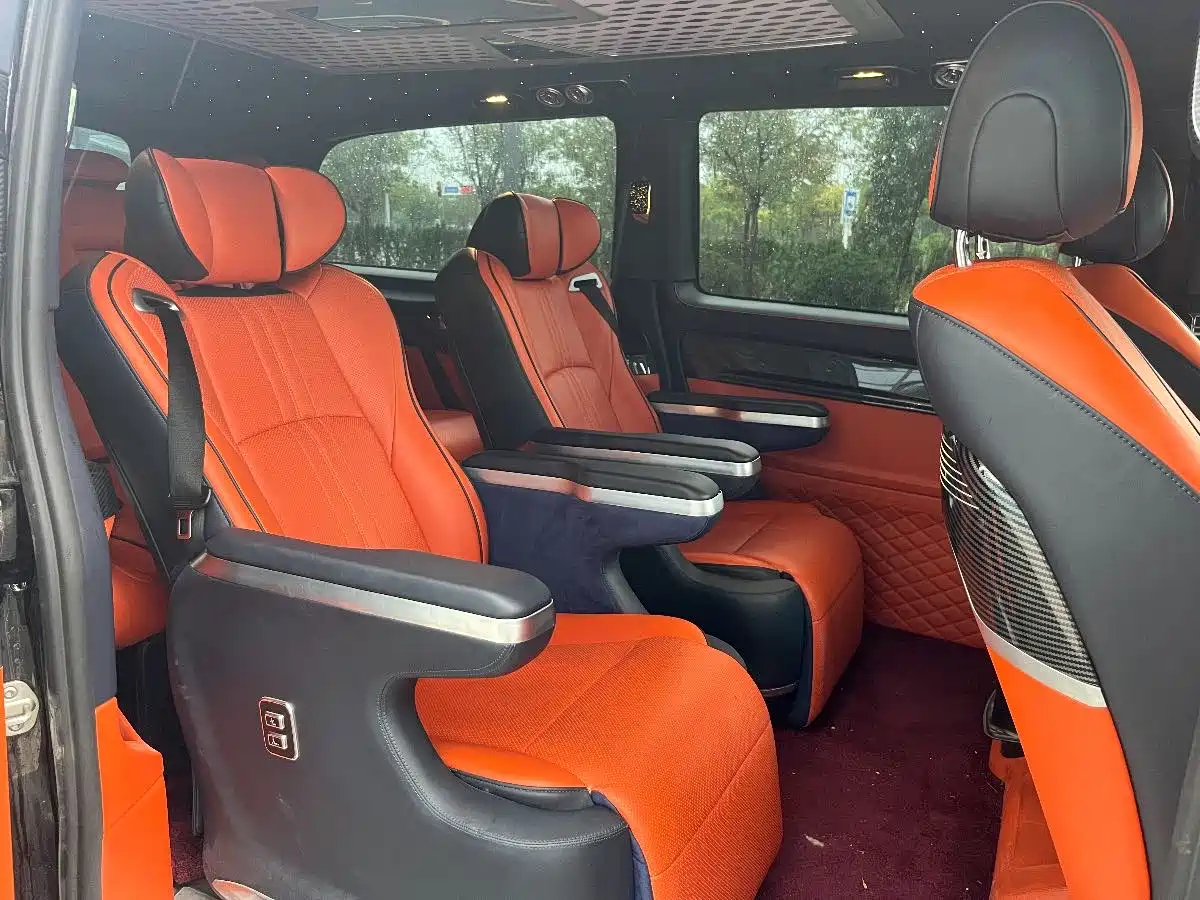 Mercedes-Benz Vito 2023 2.0T Elite 7-Seater фото 20