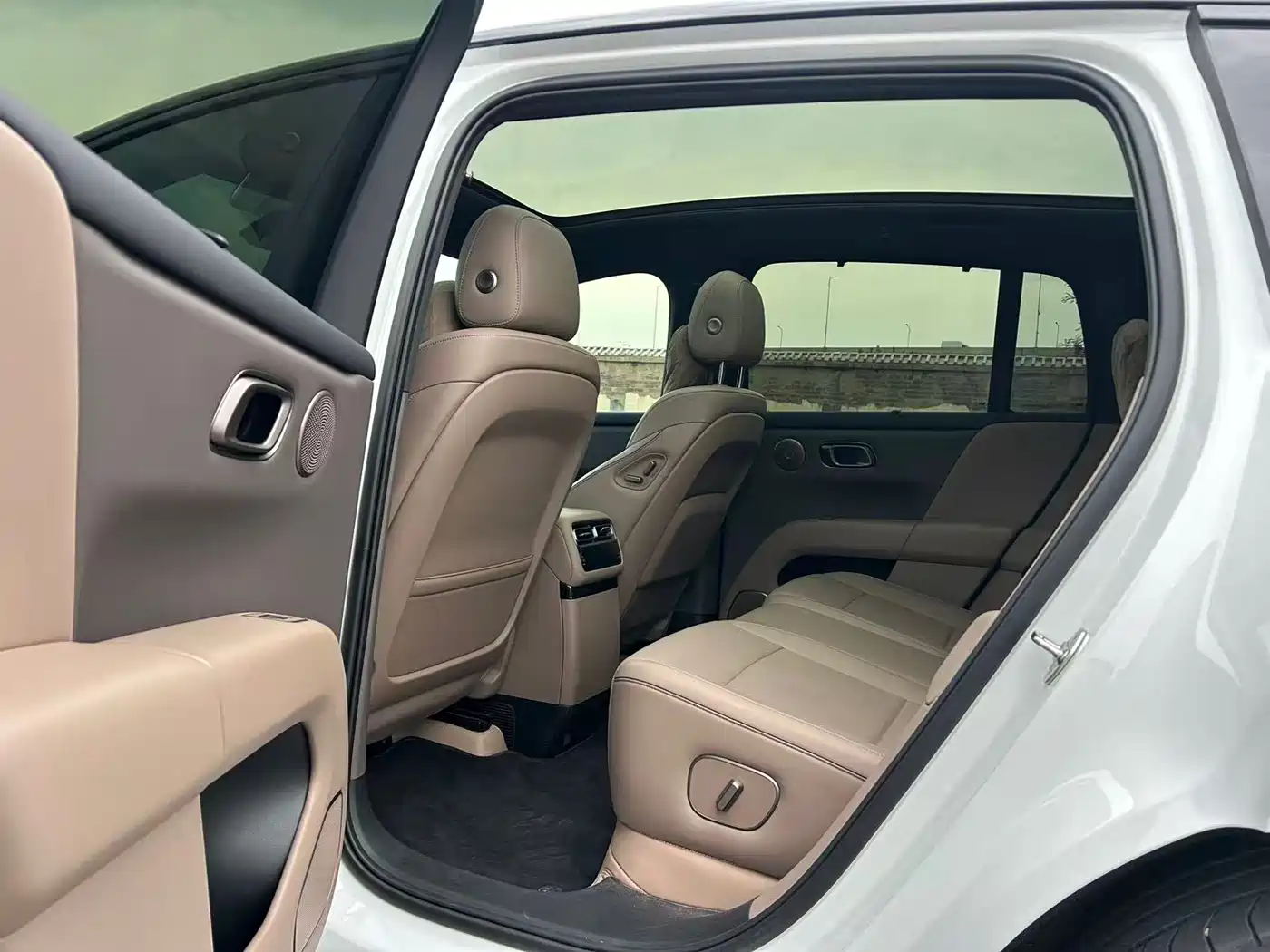 Li Auto i6 2025 2WD Base Model фото 8