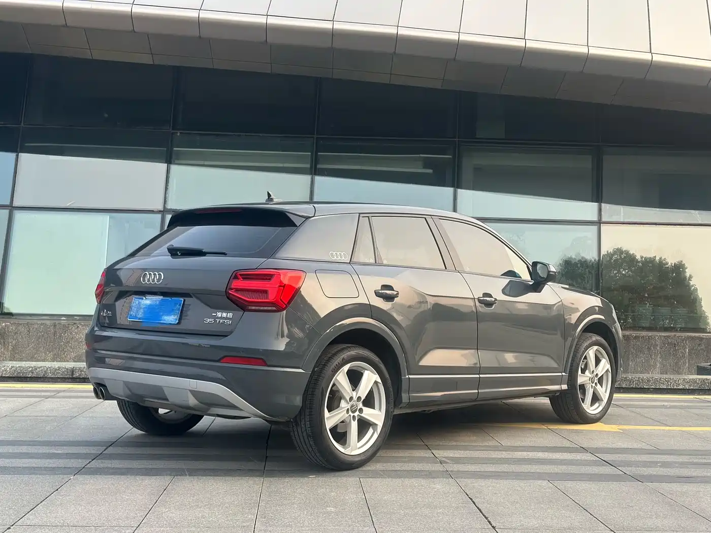 Audi Q2L 2020 35 TFSI Fashion Elegance Model фото 3
