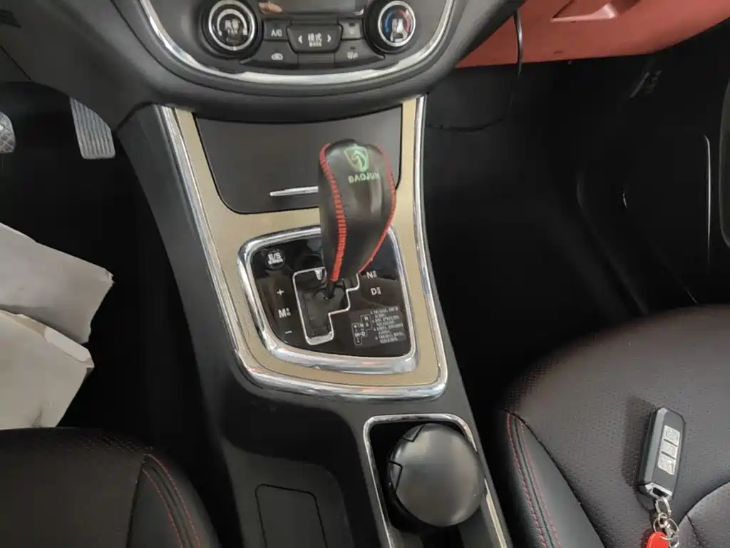 Baojun 560 2017 2016 1.8L iAMT Luxury