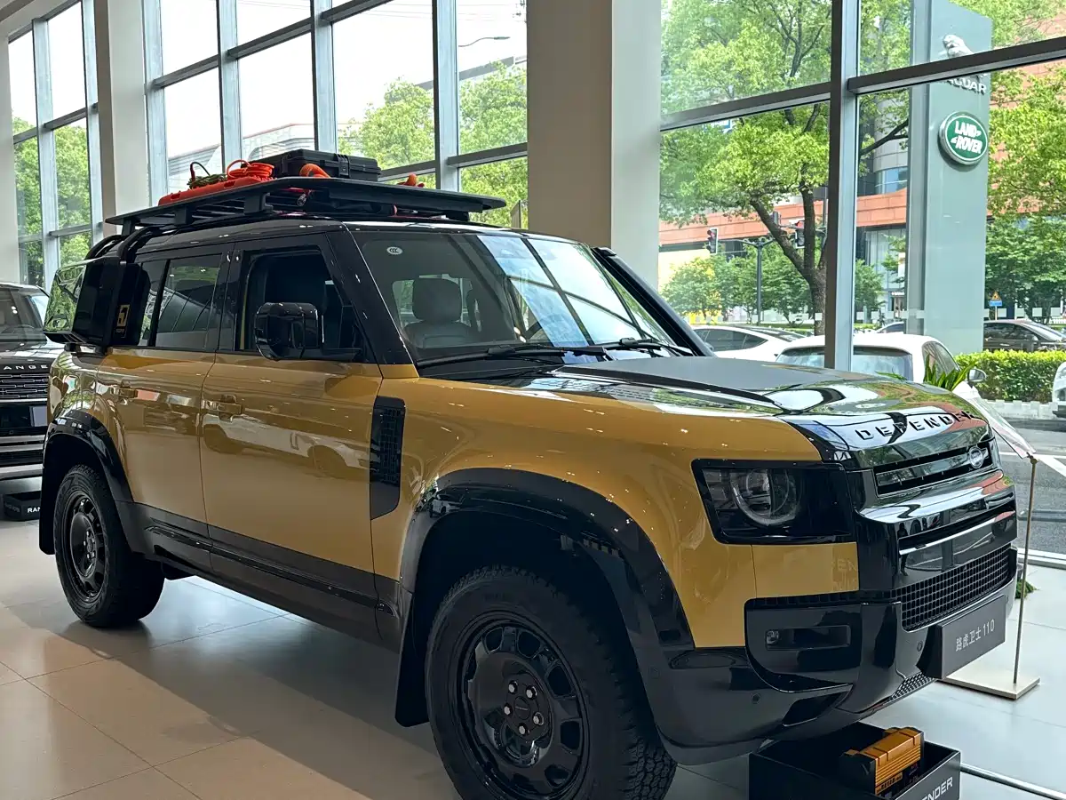 Land Rover Defender 2026 110 3.0T P400 TROPHY Edition фото 3