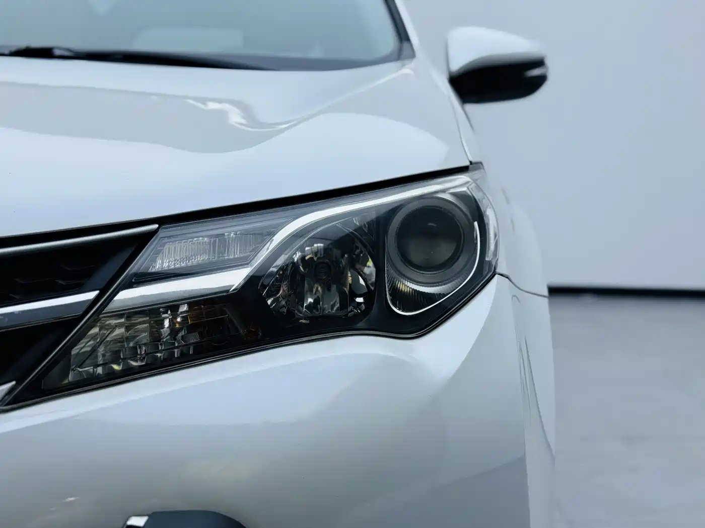 Toyota RAV4 Rongfang 2015 2.0L CVT 2WD Trend Edition фото 10