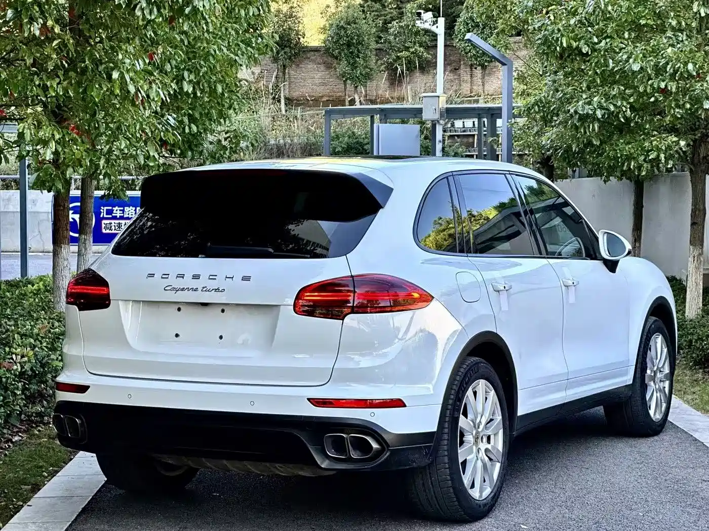 Porsche Cayenne 2015 Cayenne Turbo 4.8T фото 4