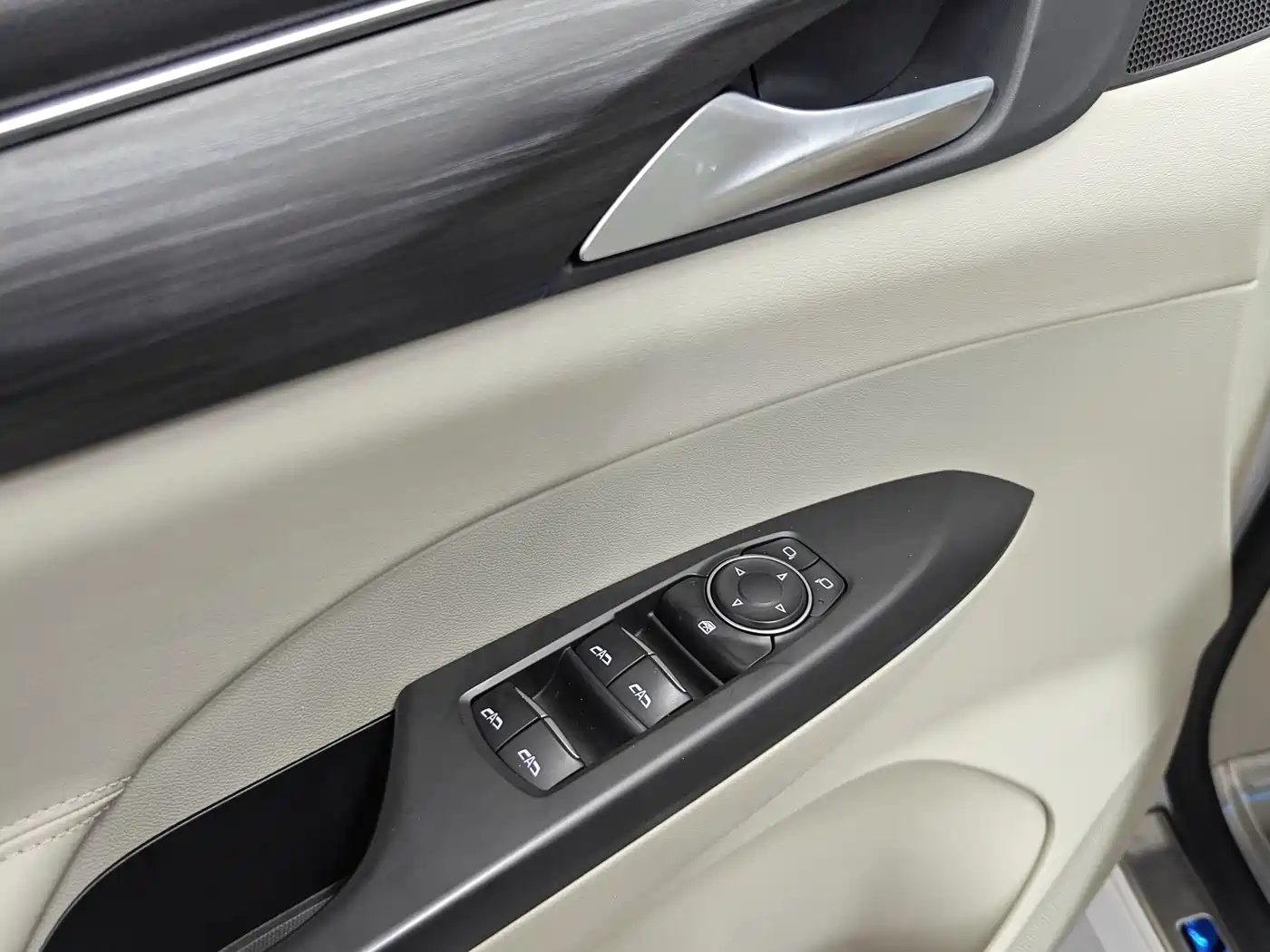 Buick GL8 2023 ES Landmaster Comfort фото 15