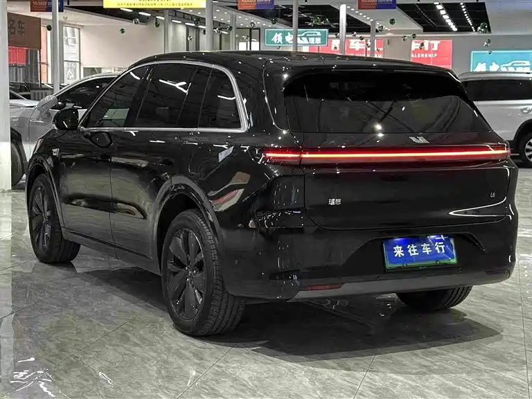 Фото 4 - Li Auto L6