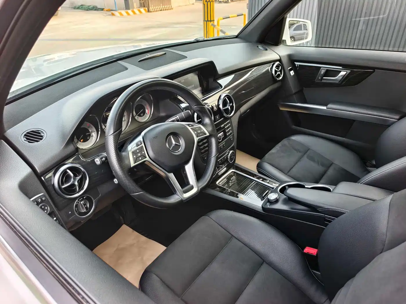 Mercedes-Benz GLK-Class 2015 GLK 260 4MATIC Fashion Ultimate Edition фото 12